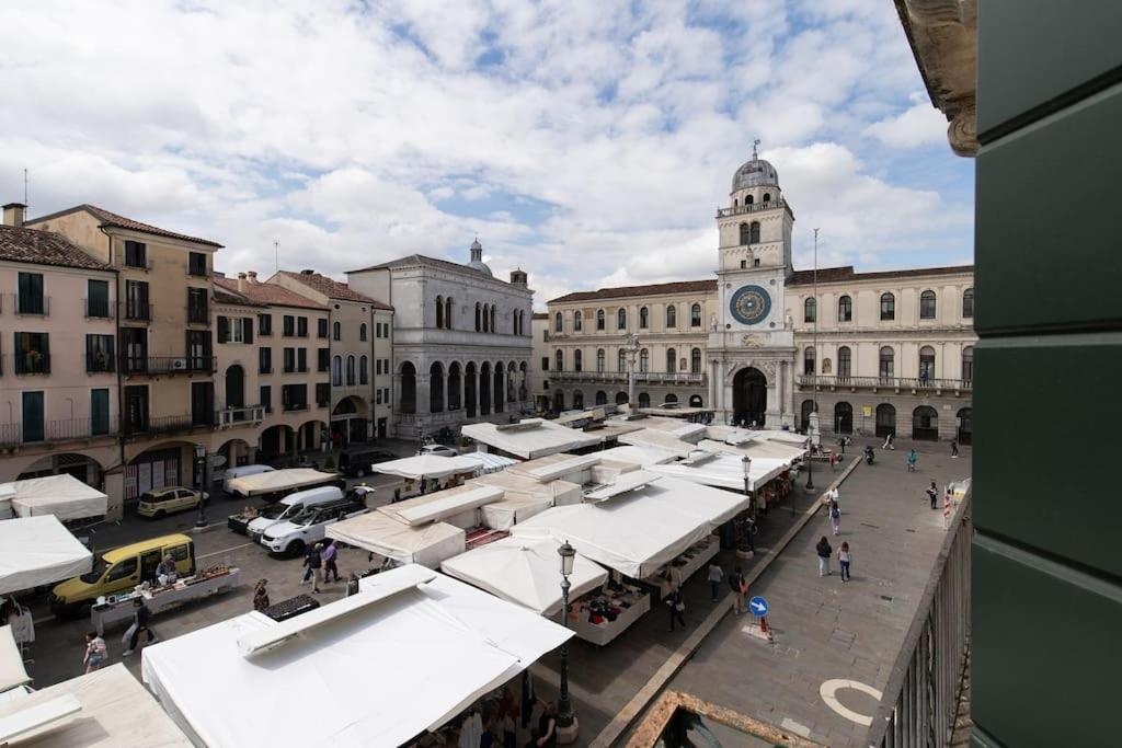 Enjoy Home - Appartamento Orologio, Piazza Dei Signori 파도바 외부 사진