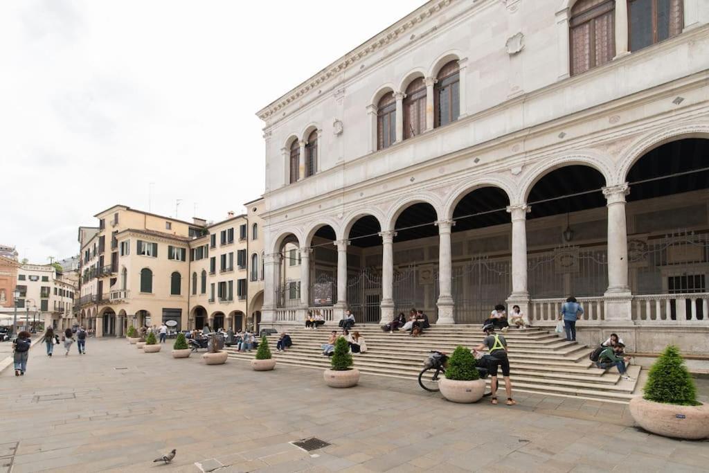 Enjoy Home - Appartamento Orologio, Piazza Dei Signori 파도바 외부 사진