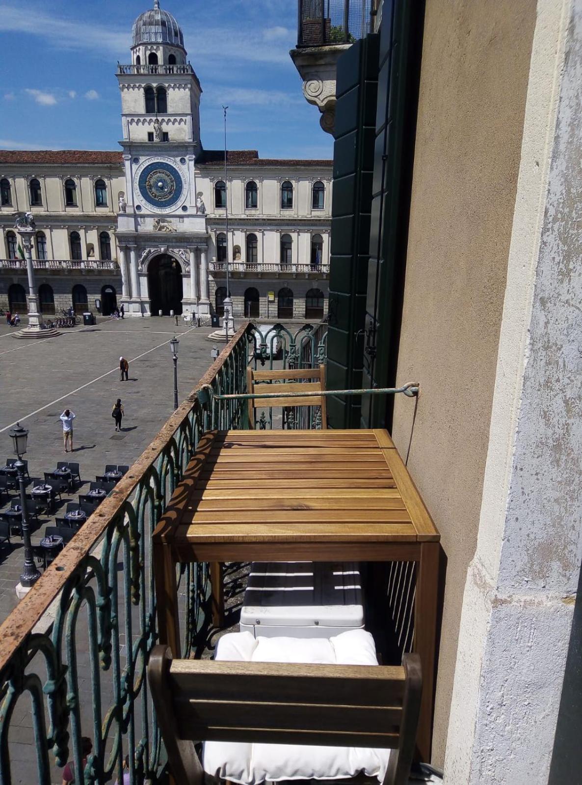 Enjoy Home - Appartamento Orologio, Piazza Dei Signori 파도바 외부 사진